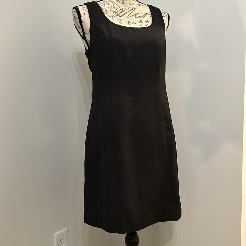 VTG Semi Formal Dress Black Sleeveless Scoop Neck Tapered Strappy Back Size 12